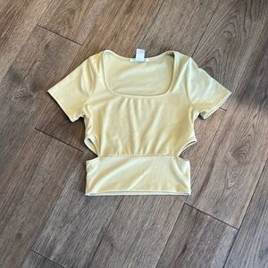 CAUTION TO THE WIND | cropped cut out tee, size medium